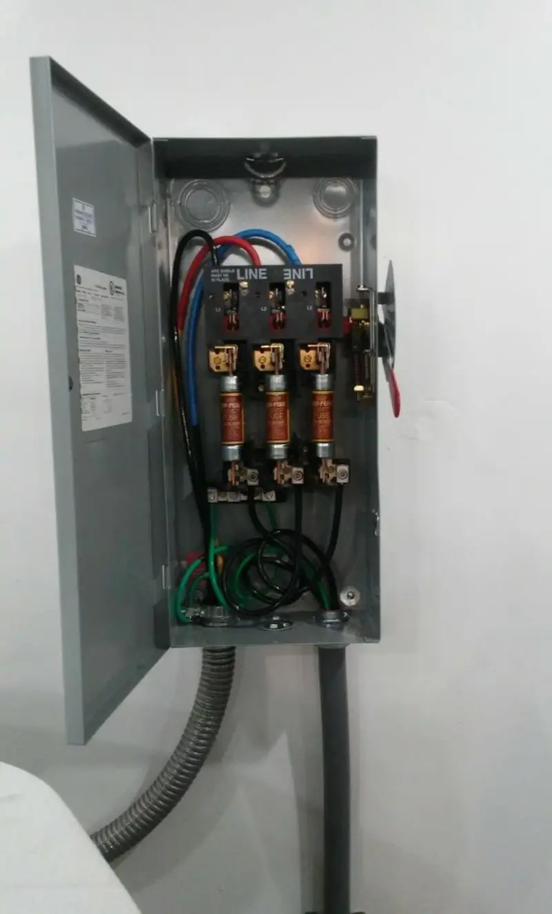 Three-phase disconnect switch installed for Smoke Detector Installation in Milaca